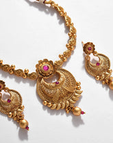 SOHI - Gold Plated Designer Stone Necklace Set